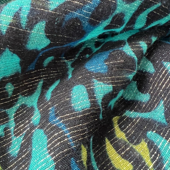 Casual night out- add color ♥️ - Picture 4 of 4